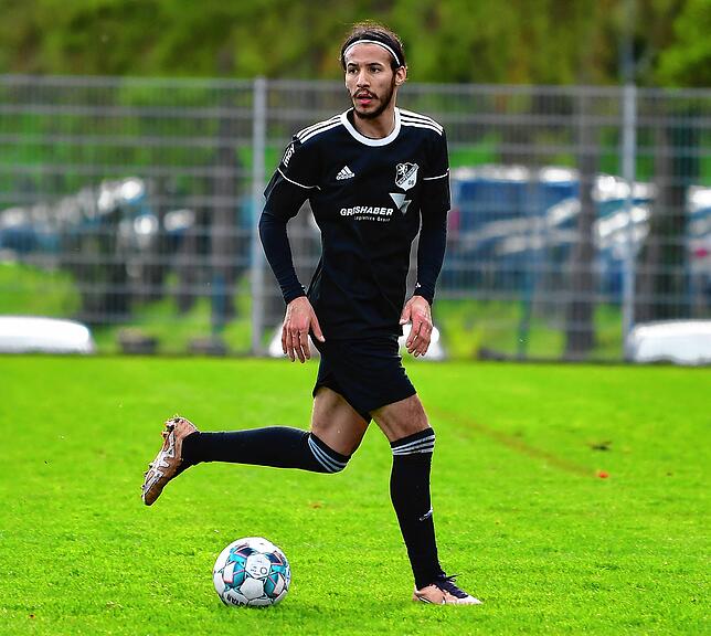 Interimslösung: Spieler Abdel-Amin Bouhouch, auch Co-Trainer der A-Junioren des JFV Region Laufenburg, wird vorerst das Training der U23 ...