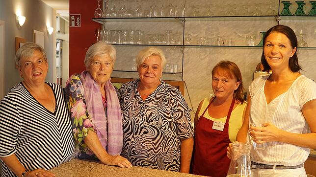 Sie könnten noch Verstärkung gebrauchen (von links): die Helferinnen Anna Klark, Waltraut Fünfgeld, Gabi Ahrens, Silvana Brus und Anja ...