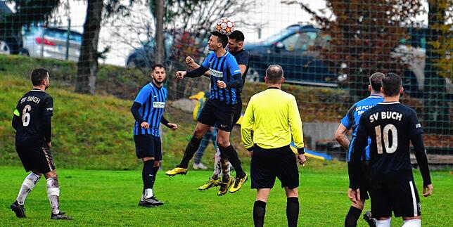 Bild 11: SV Buch besiegt die SG FC Wehr/Brennet in der Nachspielzeit mit 2:1 &ndash; und wir haben die Bilder!