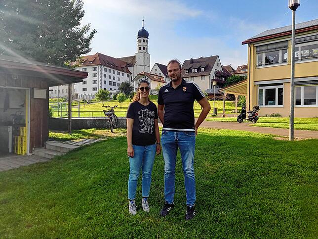 Anne Faisst (MV Öhningen) und Roland Pleli (FC Öhningen) sehen ihre Pläne und die Bedürfnisse der Schule nicht in Konkurrenz, sie würden ...