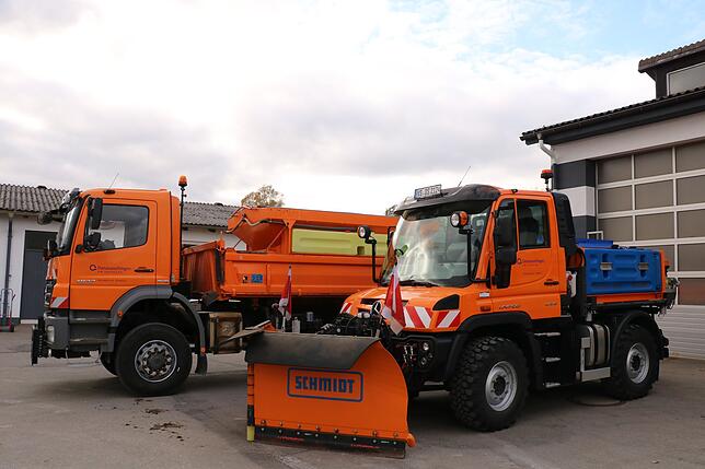 Der neue Winterdienst-Unimog der Stadt geht auf die gesundheitlichen Bedürfnisse der Mitarbeiter ein. Der niedrige Aufbau des ...