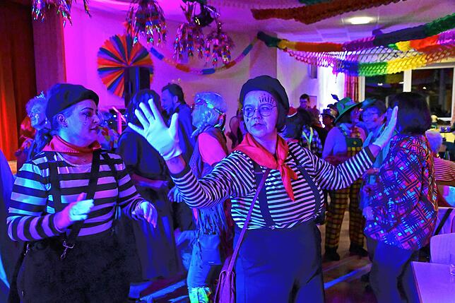 Bild 2: Schmodoball 2025 in St. Georgen: So spektakulär war das Event im Goldenen Auerhahn – Bilder hier!