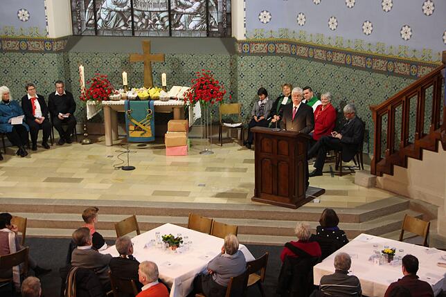 Gastprediger Holger Gohla spricht in der Vesperkirche über Einsamkeit und Begegnungen.
