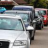 Seit es für die Mitarbeiter des Landratsamtes etwas kostet, den Parkplatz gegenüber zu benutzen, parken etliche in der Humboldtstraße. ...