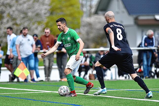 Bild 12: Der FC Tannheim schlägt den FC Bräunlingen mit 3:1 – wir haben die Fotos!