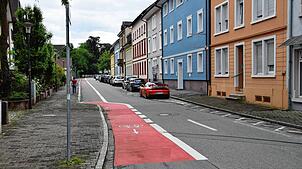 Gut ausgebaute Fahrradwege, wie hier in der Scheffelstraße in Bad Säckingen, erhöhen die Verkehrssicherheit für Radfahrer.