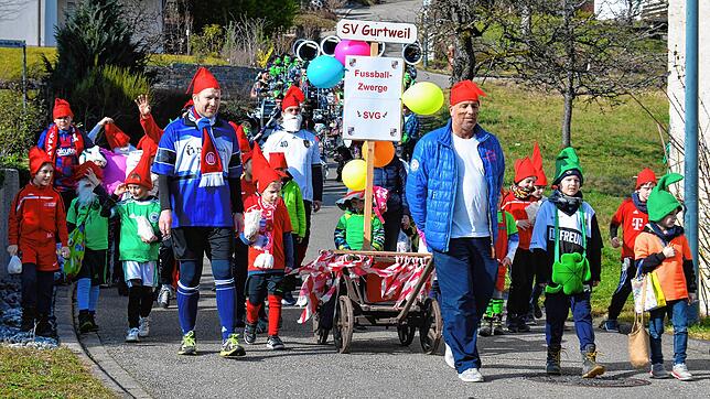 Kein Narrenumzug (Bild von 2020), keine Straßenfasnacht, ja keinerlei Fasnachtsveranstaltungen wird es in diesem Jahr in Gurtweil geben.