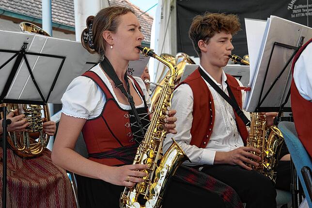 Bild 1: Die besten Bilder vom Woizafeschd des Musikvereins Kluftern