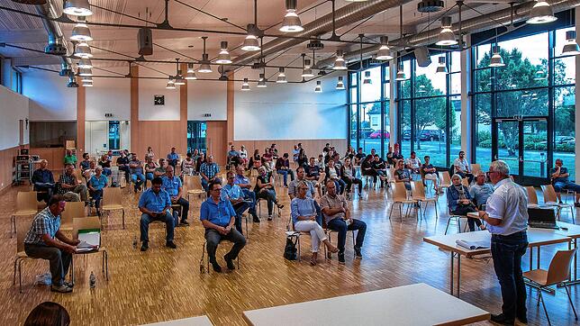 Auf starkes Interesse stieß die Gründungsversammlung für den Förderverein Dorfgemeinschaft Wasser im Sauldorfer Bürgerhaus.