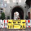 Das Untertor ist nun bis Freitag tagsüber gesperrt, abends ab 17 Uhr gibt es einen schmalen Durchgang. Das Restaurant im Untertor bleibt ...