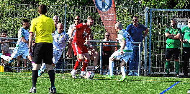 Bild 16: SV Herten rettet sich durch das 5:3 gegen VfR Bad Bellingen vor dem Abstieg &ndash; wir haben Bilder!