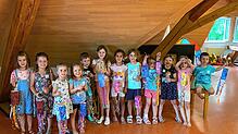 Beim Ferienprogramm der Gemeinde Wutöschingen mit den Wutachladies dürfen zwölf Mädchen und Jungen Windspiele und Klangspiele basteln. ...