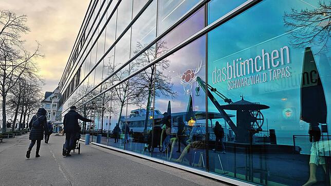 In bester Lage am Bodensee: Seit Mitte Dezember 2024 gibt es das Restaurant „Das Blümchen“ an der Friedrichshafener Uferpromenade. ...