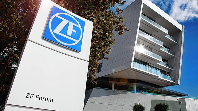 Während sich Konzernspitze und Betriebsrat im November 2023 auf eine Zielbildvereinbarung für den Nutzfahrzeugbereich geeinigt hatten, ...