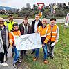 Vor-Ort-Termin an der Riedheimer Straße/K7742 (von links): Finanzdezernent Michael Lissner, Straßenbauamtsleiter Tobias Gähr (beide ...