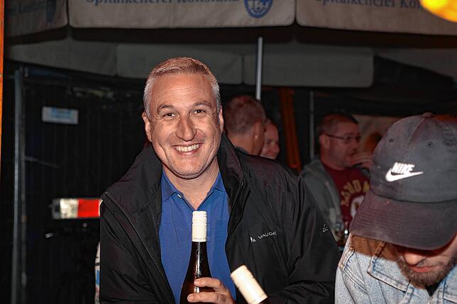 Bild 12: Endlich Wochenende! Das feiern die Besucher beim Konstanzer Weinfest 2025