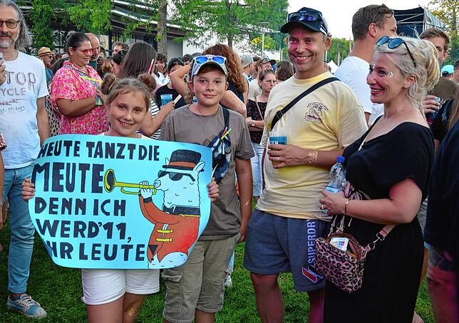 Bild 3: Feiern mit Cari Cari, Fritz Kalkbrenner und Meute: Bilder vom ersten FN:POP-Abend