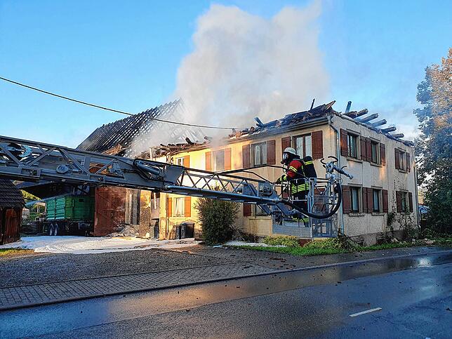 Bild 3: Brand eines Bauernhofs: Bilder aus Billafingen