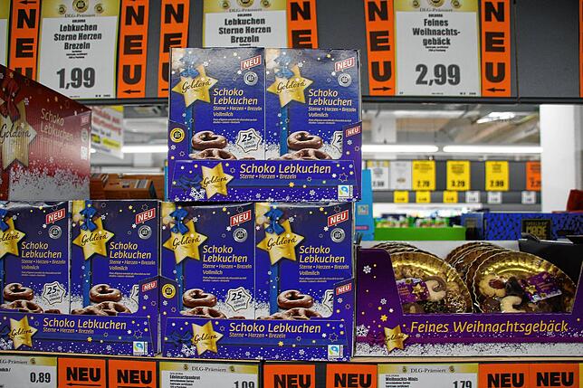 Auch Lebkuchen ist in den Supermärkten schon zu erhalten.