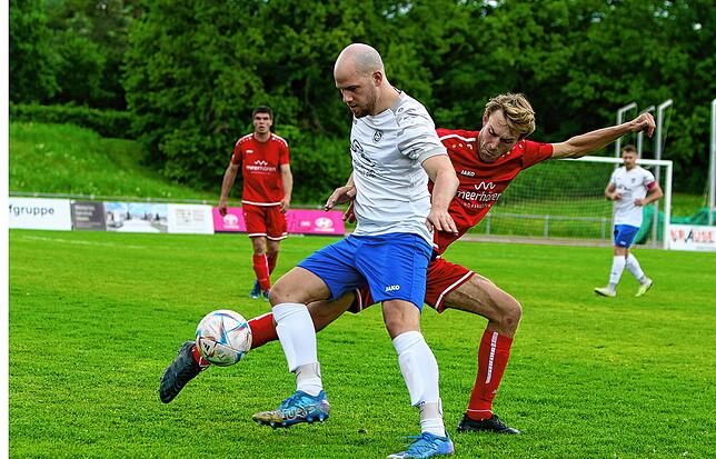 Bild 30: Souveräner 6:1-Erfolg des Tabellenführers FC RW Salem. Wir haben die besten Bilder!