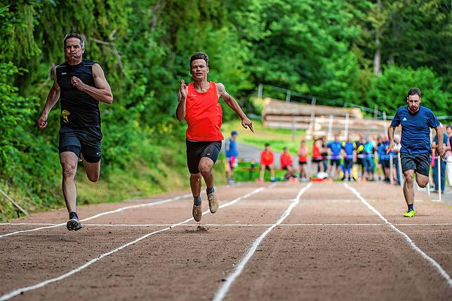 Bild 33: Sport und Spaß bei Turnfest des Markgräfler-Hochrhein-Turngaus auf dem Dachsberg &ndash; wir haben Bilder!