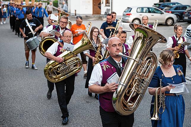 Bild 9: So schön war die Sichelhenke in Bohlingen am Freitag