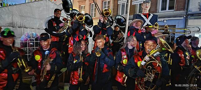 Bild 20: Guggenmusik & Narretei: So bunt war das Narrentreffen in Waldshut!