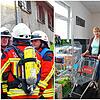 Ehrenamtliche Helfer von der Feuerwehr, der Stockacher Tafel und vom THW.