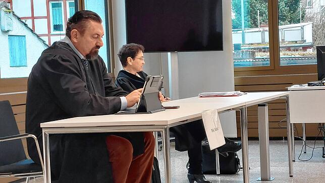 Dubravko Mandic, Anwalt der Eltern des ertrunkenen Jungen, wird nicht in Berufung gehen. Neben ihm sitzt Oberstaatsanwältin Claudia ...