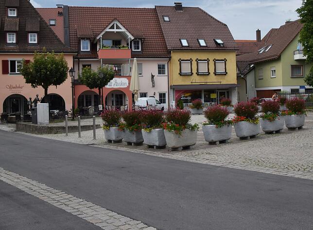 So sieht der Gustav-Hammer-Platz heute aus. Hier findet zwei Mal wöchentlich ein Markt statt.