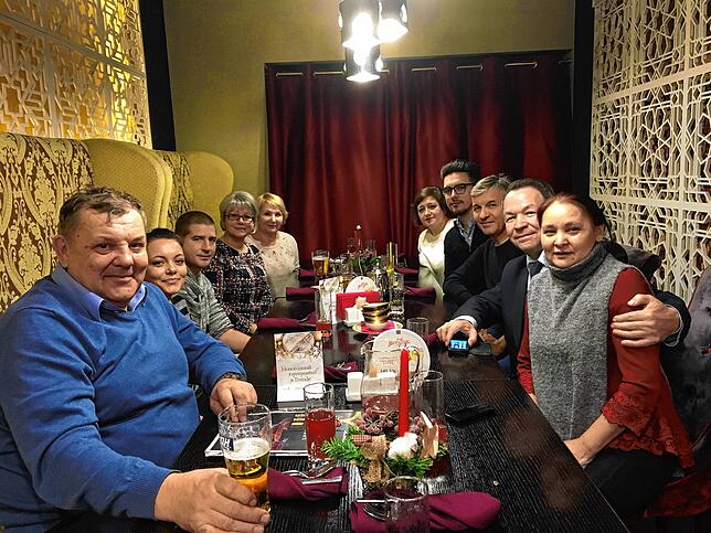 Ein Abendessen mit den Angehörigen bei einem Besuch in Ufa im Dezember 2018.