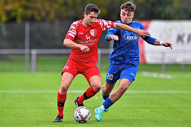 Bild 25: FC Schlüchttal unterliegt mit 1:2 beim TuS Efringen-Kirchen &ndash; und wir haben Bilder!