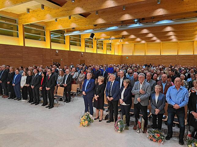 Die Engener Stadthalle war gut besucht beim Neujahrsempfang.