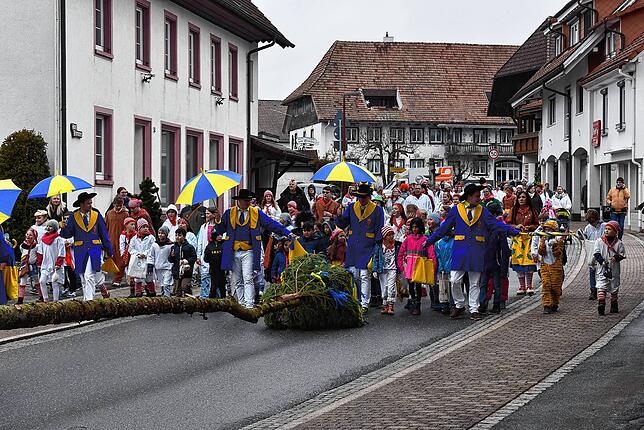 Bild 14: Hemdgluncker Umzug Birkendorf