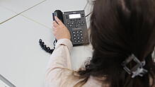 Betrüger greifen gerne zum Telefon, um ältere Menschen zu verunsichern. Ein 72-Jähriger hat sich aber nicht täuschen lassen.
