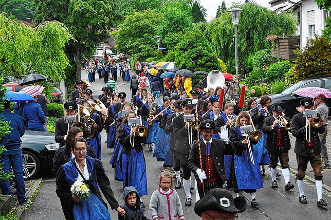 Bild 34: Die schönsten Bilder vom Pfingstmusikfest Jubiläumszug in Leimbach