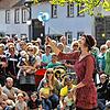 Maria die Gauklertochter hat beim Straßenmusiksonntag 2018 in Bräunlingen ihre Künste präsentiert. 2020 wird es wegen der Corona-Krise ...