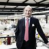 Peter Binder, geschäftsführender Gesellschafter der Binder GmbH, steht in einer Produktionshalle seiner Firma. Binder gründete die Firma ...