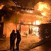 Ein Flammenmeer fanden die Feuerwehrleute Mitte Januar dieses Jahres bei einem Großbrand in Aichen vor.
