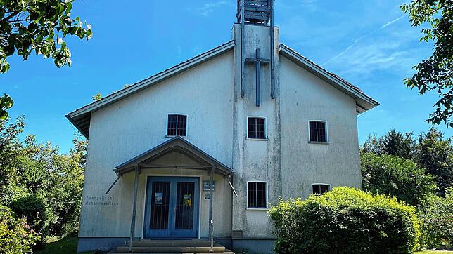 Die Johanneskirche verband einst das „neue Kinderdorf“ mit dem bestehenden Dorf Wahlwies. Heute ist sie durch Neubaugebiete mehr in den ...