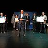 Geehrte und Gäste: Felix Ragusa (vorn, von links) und Stefan Prommersberger von Elektro Schäuble in Bad Säckingen, Minister Thomas ...