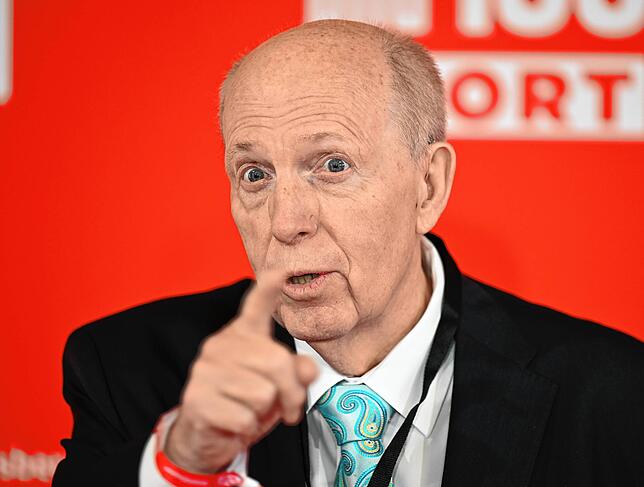 Auch er wird einschalten: Reiner Calmund, ehemaliger Manager von Bayer Leverkusen.