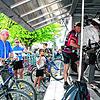 Nur im Regiobus der Linie 500 können bisher Fahrräder mitgenommen werden. Diese Linie zwischen dem Bodensee und dem Donautal wurde ...