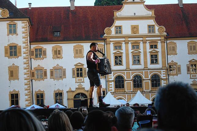 Bild 12: Volks Rock&lsquo;n&lsquo;Roll-Party im Salemer Schlosspark