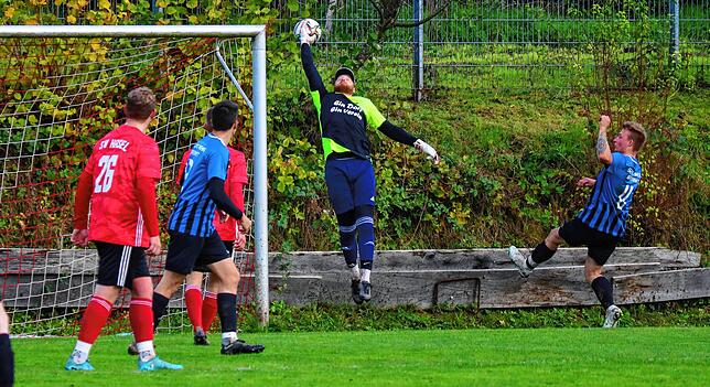 Bild 10: SV Hasel gewinnt Derby gegen die SG FC Wehr/Brennet II mit 5:2 &ndash; und wir haben Bilder!