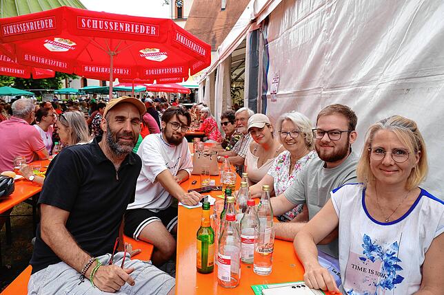 Bild 3: Das Dorffest in Aach-Linz lockt viele Besucher
