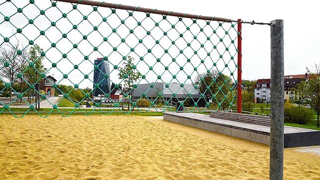 Abends und nachts herrschen im Schwenninger Neckarpark raue Sitten. Das wird nun bei einem Prozess vor dem Amtsgericht ...