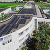 Die PV-Anlage der Firma Eto am Standort Stockach. Welche Unternehmen in der Region setzen wegen der Energiewende und der hohen ...