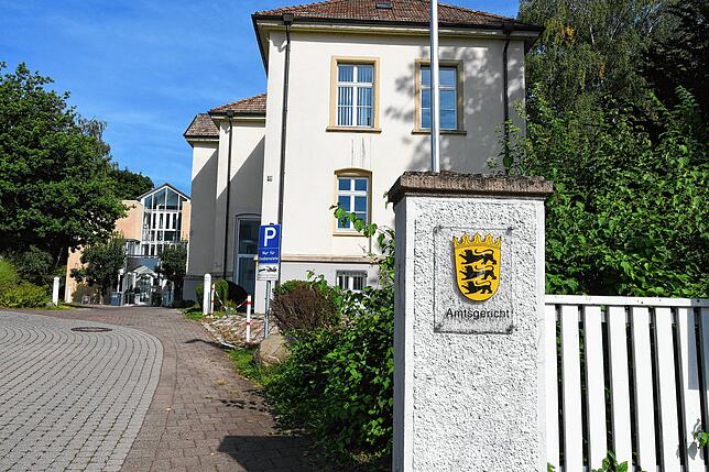 Das Singener Amtsgericht in der Erzbergerstraße.