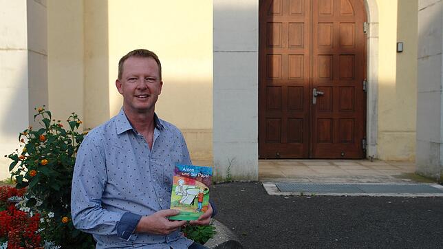Eine besondere Begegnung steht Thomas Welte bevor. Am 1. August darf der Autor persönlich Papst Franziskus sein Kinderbuch "Anton und ...